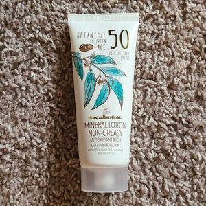 Botanical Sunscreen 50 SPF face sunscreen